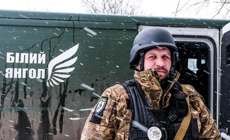 "Білий Янгол" евакуює людей з найгарячіших точок Донеччини. Телефони