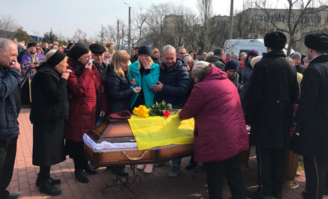 Южненці провели в останню путь загиблого героя (ФОТО)