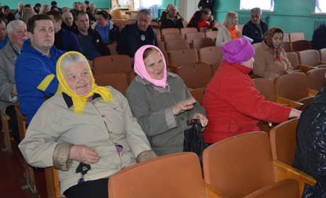 "Ми знаємо про вашу велику проблему сміттєзвалища": у Великій Каратулі відбулися громадські слухання