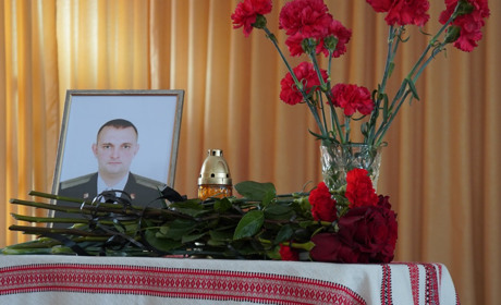 В Барській школі №4 відбувся урок-реквієм "Йому назавжди 37" пам'яті Героя Андрія Каляфіцького