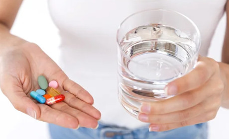 Що не можна робити, коли приймаєш ліки: консультують медики