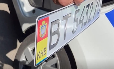 Росіяни продовжують тиснути на автовласників Каховщини