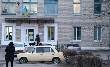 Працівники сфери охорони здоров'я зобов'язані володіти і застосовувати в роботі державну мову