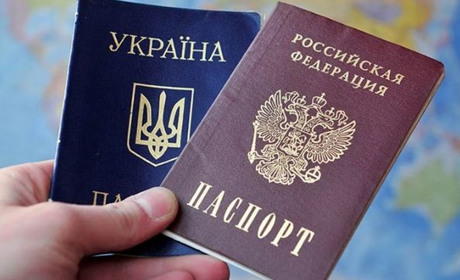 На блокпостах у Генічеську та Стрілковому вимагають російські паспорти