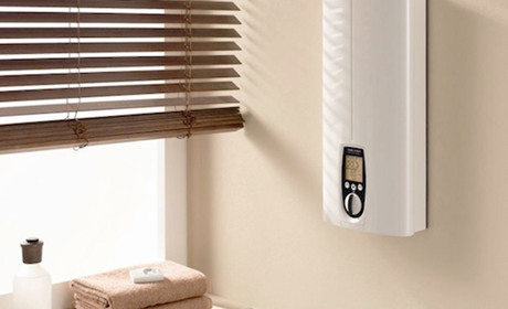 Проточний водонагрівач або бойлер: що купити до міської квартири