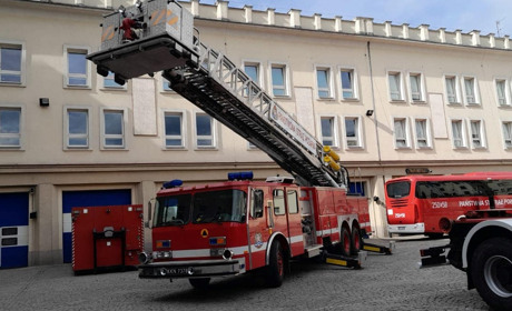 Польща передала Конотопу пожежну машину