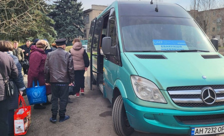 В Торецьку 2 людини загинули через обстріли минулої доби. Мешканців громади закликають евакуюватися