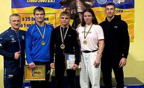 Четверо южненців здобули перемогу на чемпіонаті України з вільної боротьби (ФОТО)