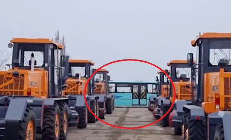 У Генічеську виявлено викрадену з Херсона комунальну техніку та автобуси
