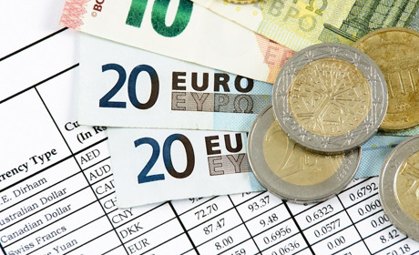 Продати і купити валюту у Первомайську 7 квітня 2023 року: ціна