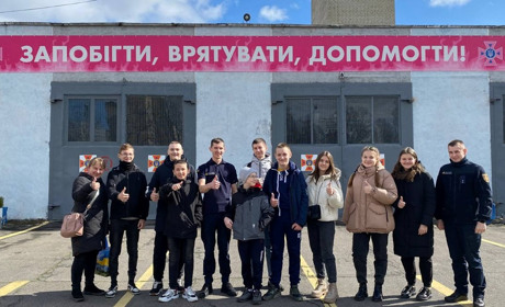 Рятувальники Вараша провели пізнавальну екскурсію для школярів Заболоттівської гімназії