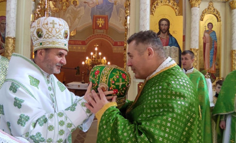 Вперше у Бучацькій єпархії УГКЦ: відомий на Чортківщині священник удостоївся ієрейської митри