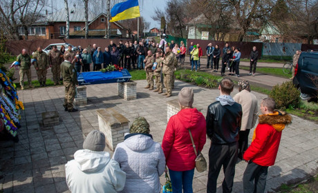 Ніжин попрощався із загиблим воїном-захисником – Нікітою Полівком