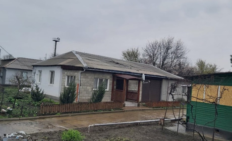 В Курахівській громаді 9 квітня обстріляли кооператив, автозаправку, житлові будинки. Чи є поранені