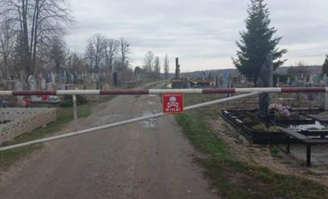 Обережно, міни: які кладовища заборонили відвідувати в Харкові та області