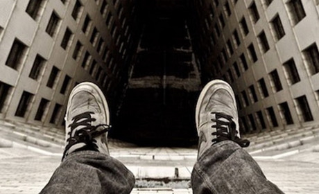 Дівчина з Южного намагалася покінчити життя самогубством (ФОТО)