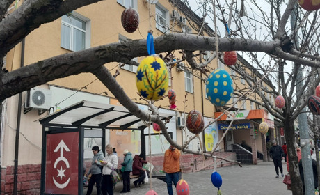 У місті підготувалися до Великоднього ярмарку: цікаві вироби, смаколики, фотозони - не пропустіть