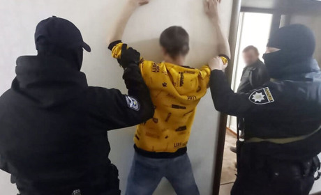 Мешканець Конотопа вкрав у жінки майже мільйон гривень