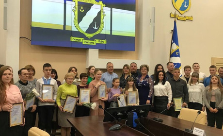 В Южному нагородили 24 стипендіати (ФОТО)