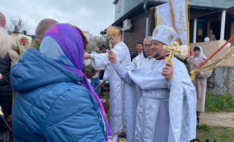 В Южному віряни освятили великодні кошики (ФОТО)