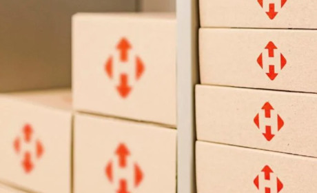 "Нова пошта" скасувала плату за переадресацію посилки у межах одного міста: як скористатися послугою