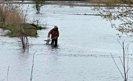 Водопілля на Золотоніщині: підтоплені Матвіївка та Коробівка, евакуація селян