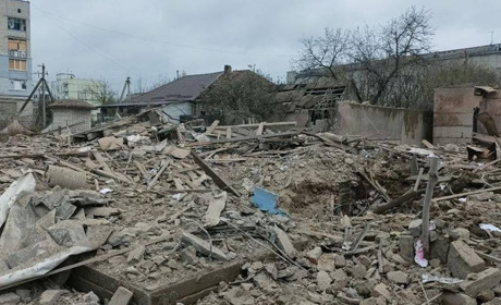 Військові РФ вгатили бомбою по приватному сектору в Оріхові