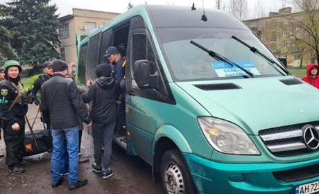 У Торецьку продовжується безкоштовна евакуація до Житомирщини. Як записатись на 22 квітня