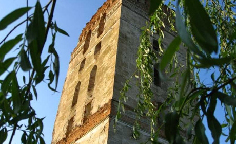 При в’їзді у Старокостянтинів її видно з усіх сторін: історія стародавньої вежі-донжон