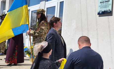 24 квітня в Калуші відкрили інтерактивну меморіальну дошку полеглому Герою