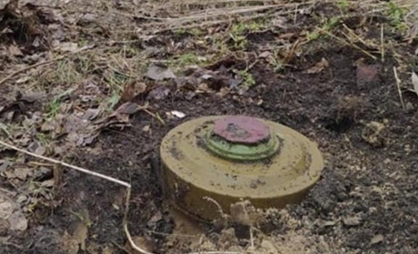 Окупанти мінують поля і дороги у Мелітопольському районі. Подробиці