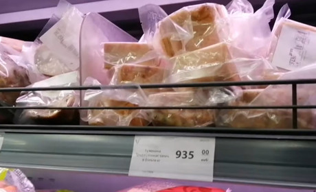 Без вибору: що продають з Криму у Каховському районі