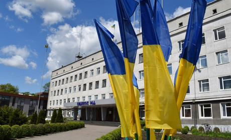 ​​​​​​​Про квартири для військових, допомогу стоматології та аукціон земельної ділянки: сесія