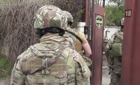 На лівобережжі Херсонщини російські військові влаштували "перепис" під дулами автоматів