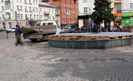 У Ніжині розконсервовують центральний фонтан...
