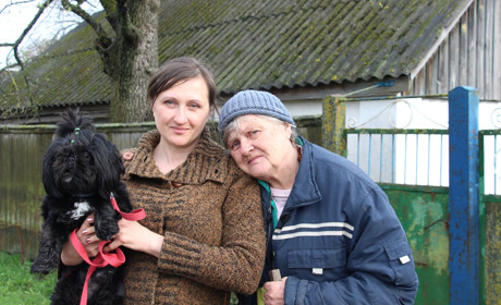 Везла із Циркунів на Гадяччину шифер: історія евакуації тварин із прифронтового села