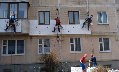 Позбутись плісняви в домі: позитивний вплив утеплення фасаду