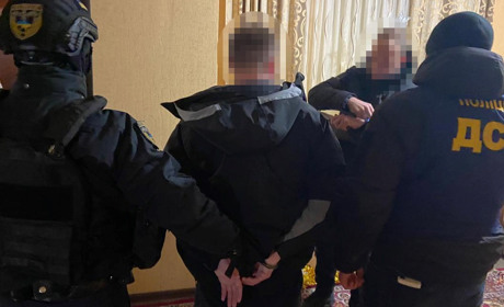 Викрадення майна на 1,4 млн грн: оголошено про підозру організованій злочинній групі крадіїв