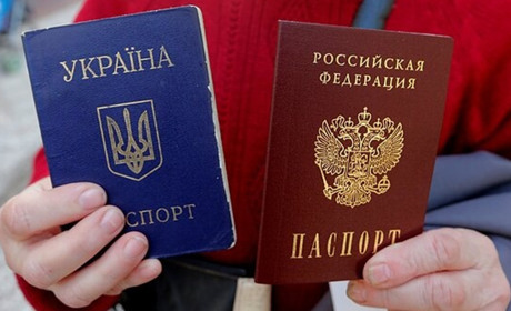 Мешканців окупованих територій примушують брати російські паспорти. Що робити?