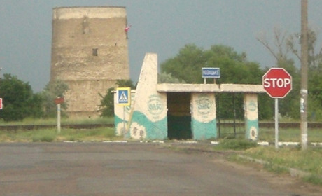 Окупанти атакували Козацьке і Веселе авіацією