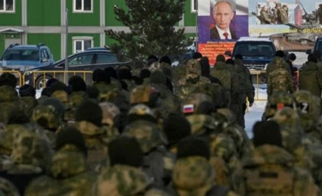 Всіх заганяють у "зону". На окупованій Луганщині формують спецтабори для чоловіків призовного віку
