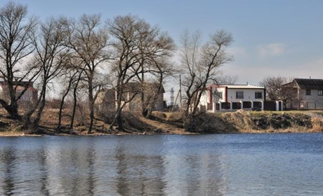 У Новій Каховці окупанти грабують дачі і облаштовують бліндажі