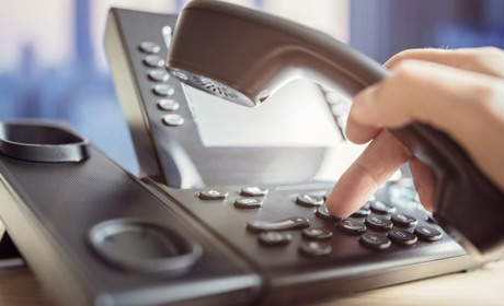 Жителям Курахового нагадують контакти екстрених та інформаційних служб громади. Телефони