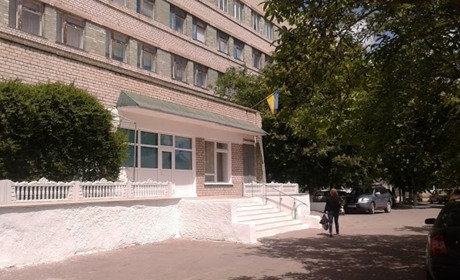 Російські військові розграбовують лікарню у тимчасово окупованій Голій Пристані