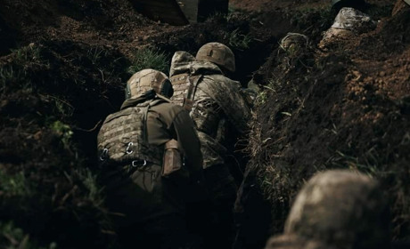 Ворог завдав авіаційних ударів по селищах Луганщини. Є руйнування житла