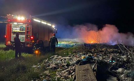 Нічну пожежу в Расавці рятувальники гасили майже 6 годин