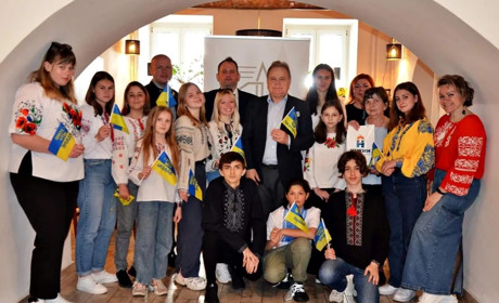 НІЖИНСЬКІ ДІТИ-ВОЛОНТЕРИ ЗАРАЗ ВІДПОЧИВАЮТЬ У ПОЛЬЩІ