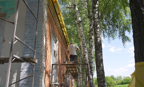 У школі в Солдатському почали міняти дах: благодійники дали на ремонт 45 000 євро