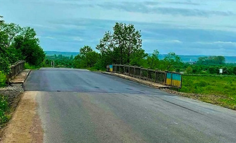 У Калуші частково відремонтували дві дороги, що ведуть за місто