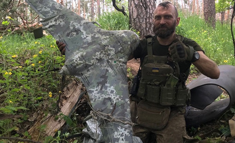 Нацгвардієць "приземлив" на Луганщині рідкісний російський дрон "Елерон"